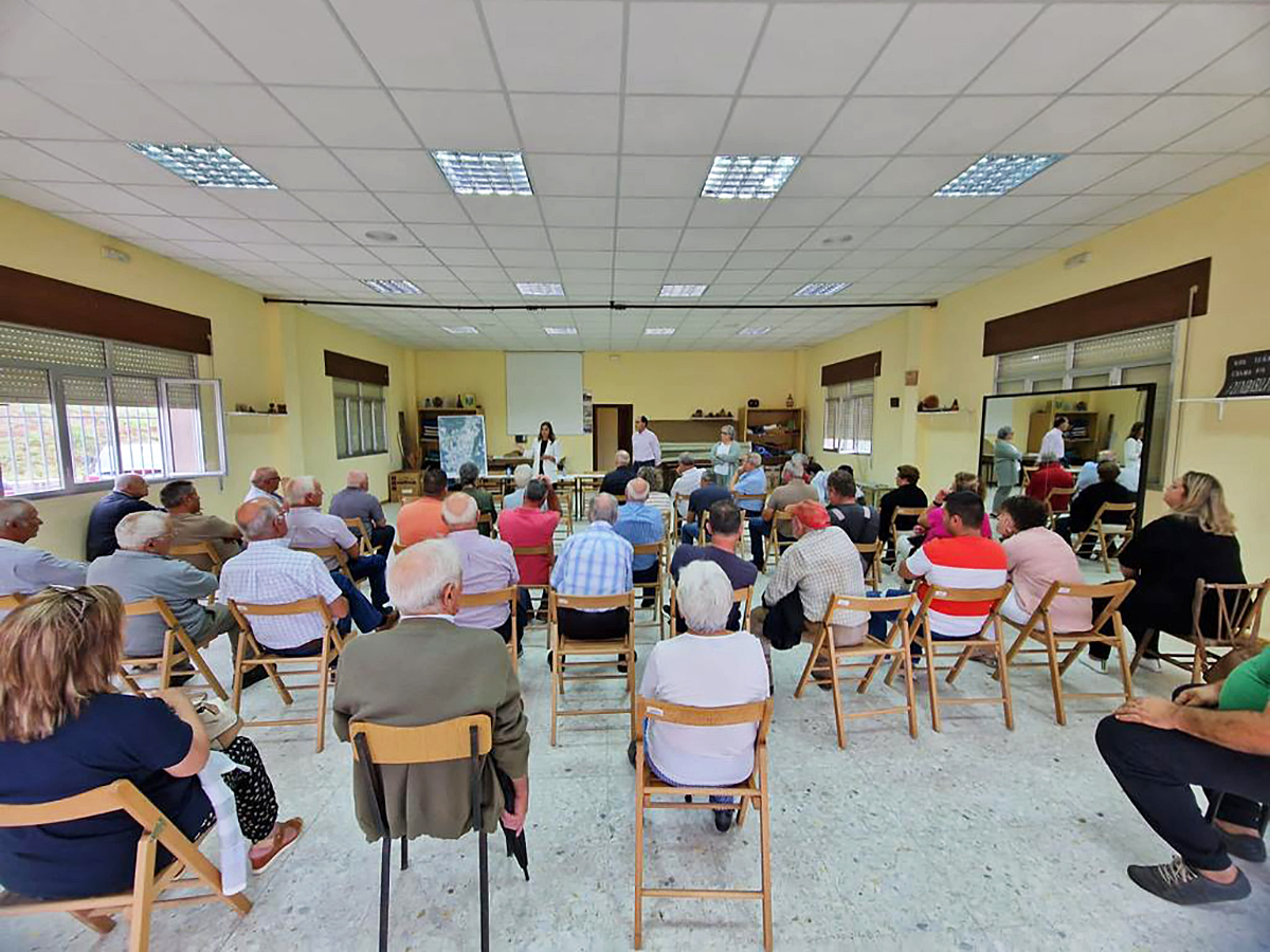 A Xunta e o concello de Coristanco valoran a posibilidade de implantar un polígono agroforestal de preto de 85 hectáreas